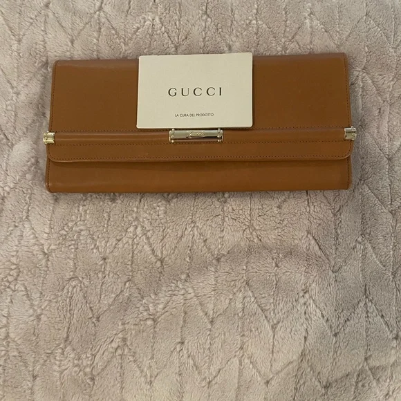 Gucci Tan Leather Clutch - Picture 1 of 7